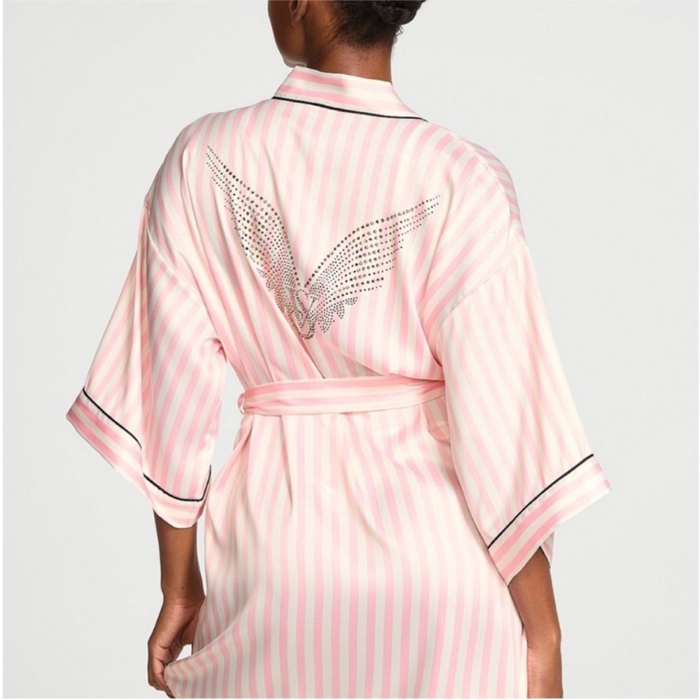 Victoria's Secret Pink and White Striped Robe - Picture 2 of 7